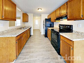 7317 Bluff Wood Cove in Charlotte, NC - Foto de edificio - Building Photo