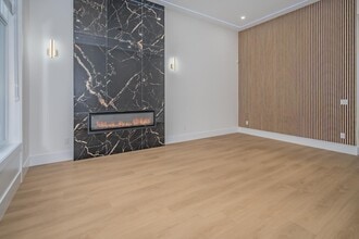 16935-1690A 0A Ave in Surrey, BC - Building Photo - Building Photo