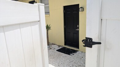 2344 1st Ave N in St. Petersburg, FL - Building Photo - Building Photo