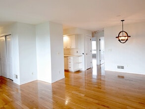 204 Passaic Ave in Belleville, NJ - Building Photo - Building Photo