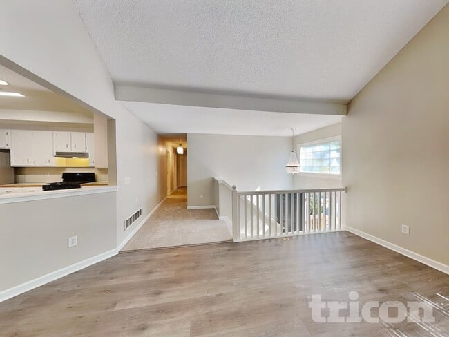 1720 Ben King Rd in Kennesaw, GA - Building Photo - Building Photo