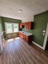 718 E 124th St, Unit 3 in Cleveland, OH - Building Photo - Building Photo