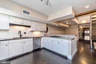 114-18 Naudain St in Philadelphia, PA - Building Photo - Building Photo