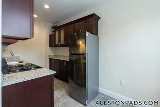 33 Walbridge St, Unit 1 in Boston, MA - Building Photo - Building Photo