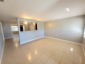 4542 Grand Central Ave in New Port Richey, FL - Building Photo - Building Photo