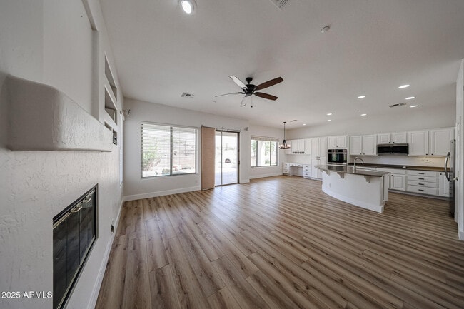 property at 41735 N Maidstone Ct