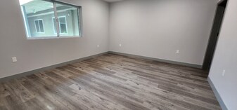 7040 Woodman Ave, Unit 106 in Los Angeles, CA - Building Photo