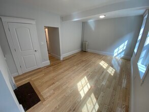 30 Revere St, Unit 2 in Boston, MA - Building Photo - Building Photo