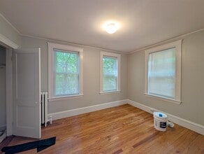 145 Summer St, Unit 3 in Somerville, MA - Foto de edificio - Building Photo