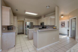 Available August 2026! Beautiful 4 Bed, 2 Bath in a Fantastic Location! in College Station, TX - Building Photo - Building Photo