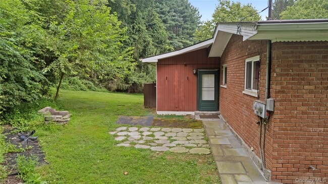 210 Augusta Dr in Hopewell Junction, NY - Building Photo - Building Photo