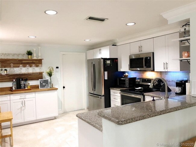 property at 1372 Veracruz Ln