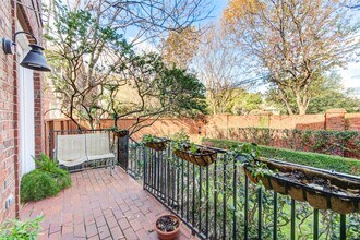 6811 Staffordshire Blvd in Houston, TX - Building Photo - Building Photo