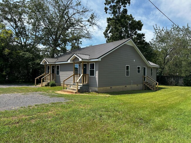 2218 Loop Rd in Tuscaloosa, AL - Building Photo - Building Photo