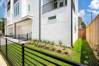 1911 Lauderdale St in Houston, TX - Building Photo - Building Photo