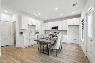 140 Pinkie Holmes Dr in Grand Prairie, TX - Building Photo - Building Photo