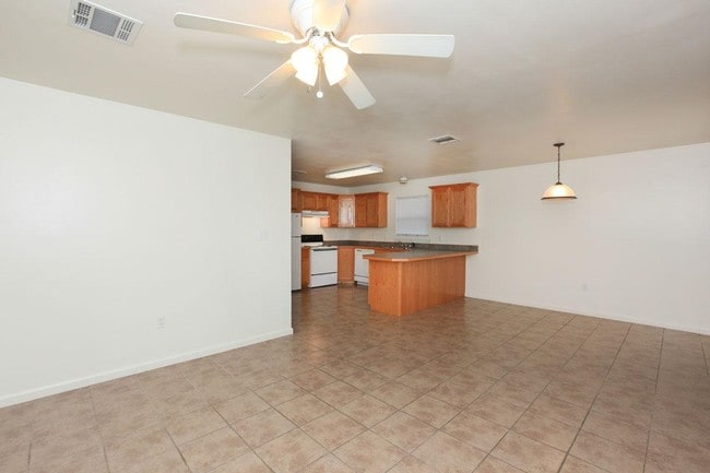 Chateau Audubon Apartments in Thibodaux, LA - Building Photo - Interior Photo