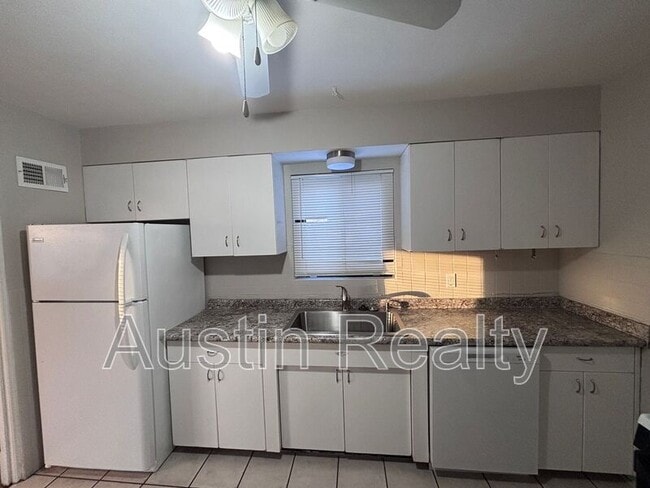 1158 Brightling Dr in Olivette, MO - Building Photo - Building Photo