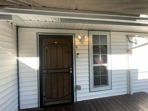 7410 Ilex St-Unit -B in Houston, TX - Building Photo - Building Photo