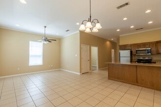 106 Earle Taylor Ln in Ocean Springs, MS - Building Photo - Building Photo