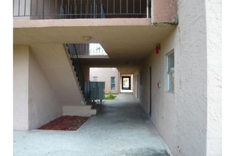 Galaxy Apartments in North Miami, FL - Building Photo - Building Photo