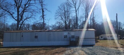 3135 Calloway Dr in Mebane, NC - Building Photo - Building Photo
