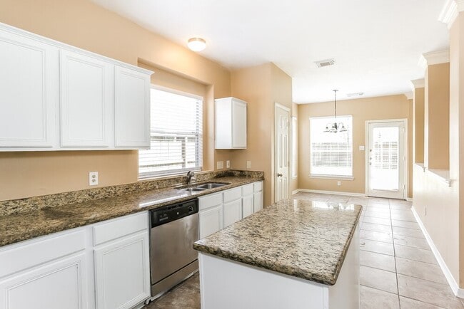 property at 19402 Pinewood Bluff Ln