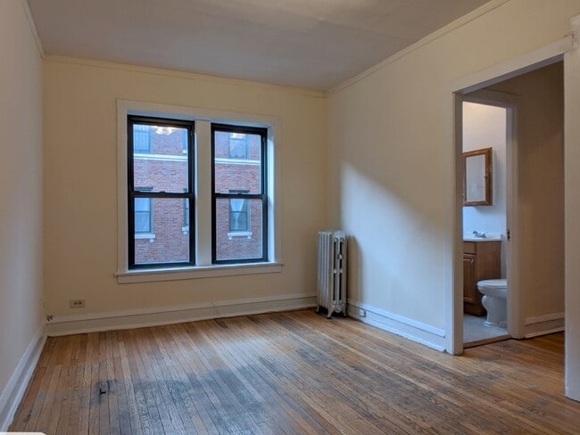 3304 W Schubert Ave in Chicago, IL - Building Photo - Building Photo