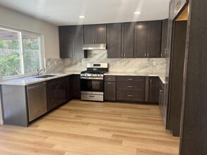 10850 Eberly Ct in San Diego, CA - Building Photo - Building Photo