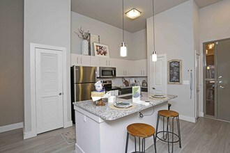 Mallory Eastside in Richardson, TX - Building Photo - Interior Photo