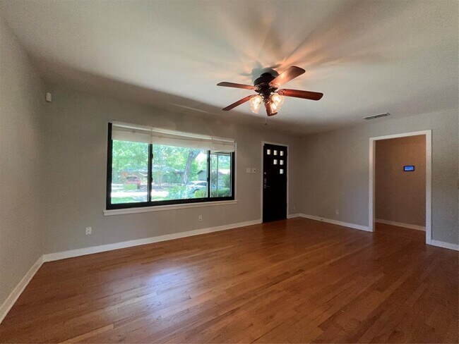 1415 Hillcrest Dr in Austin, TX - Building Photo - Building Photo