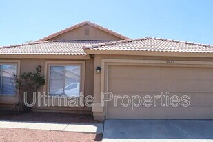 9027 W Yale St in Phoenix, AZ - Building Photo