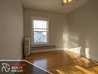 955 W Cornelia Ave, Unit 955-3B in Chicago, IL - Building Photo - Building Photo