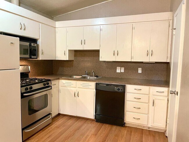 property at 1108 W 22nd St