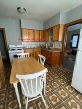 218 Pleasant St in Waterloo, IA - Building Photo - Building Photo