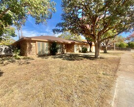 5414 17th Pl in Lubbock, TX - Building Photo - Building Photo