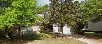 1384 Eagle Crossing Dr in Orange Park, FL - Building Photo