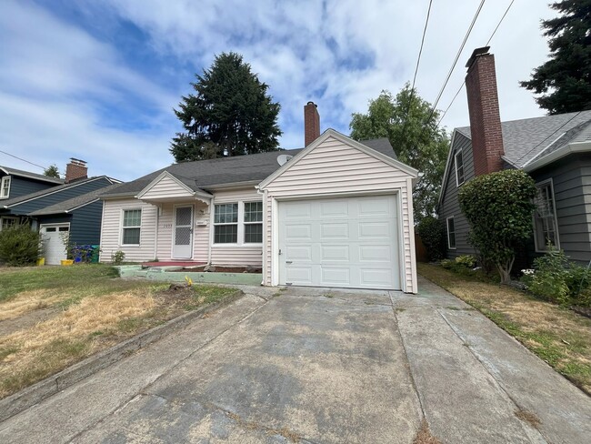 2055 N Blandena St in Portland, OR - Building Photo - Building Photo