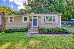 171 Newell Ave in Bristol, CT - Building Photo