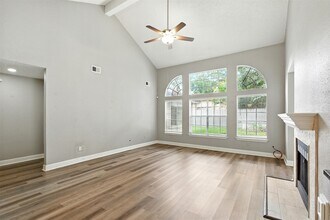5438 Garden Village Dr in Humble, TX - Building Photo - Building Photo