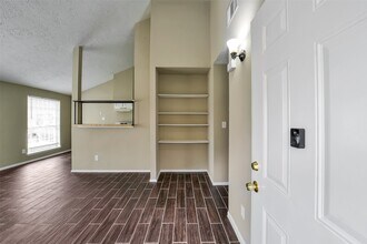 10036 Woodico Dr in Houston, TX - Building Photo - Building Photo