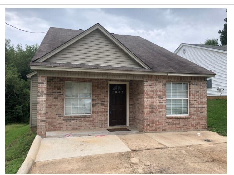 2887 W Barnett Springs Ave in Ruston, LA - Foto de edificio