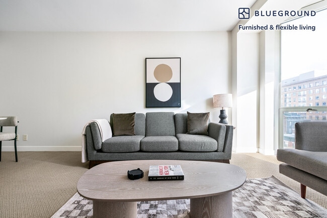 425 8th St NW in Washington, DC - Building Photo - Building Photo