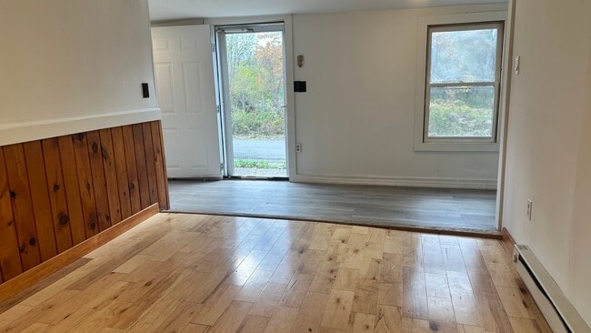 46 N Center St in Millerton, NY - Building Photo - Building Photo