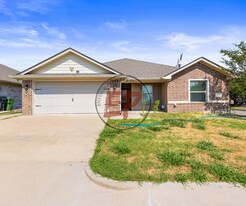 2009 S 15th St in Waco, TX - Building Photo