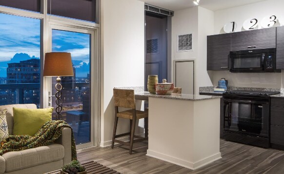 807 N LaSalle St in Chicago, IL - Building Photo - Building Photo