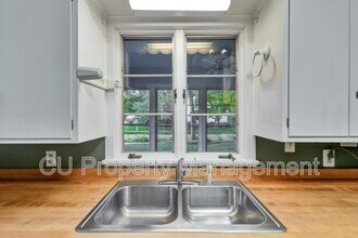 202 W Indiana Ave in Urbana, IL - Building Photo - Building Photo