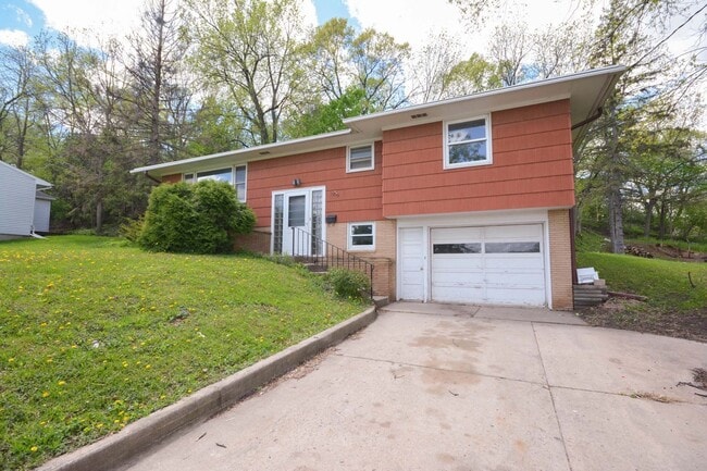 property at 1809 1st Ave SW