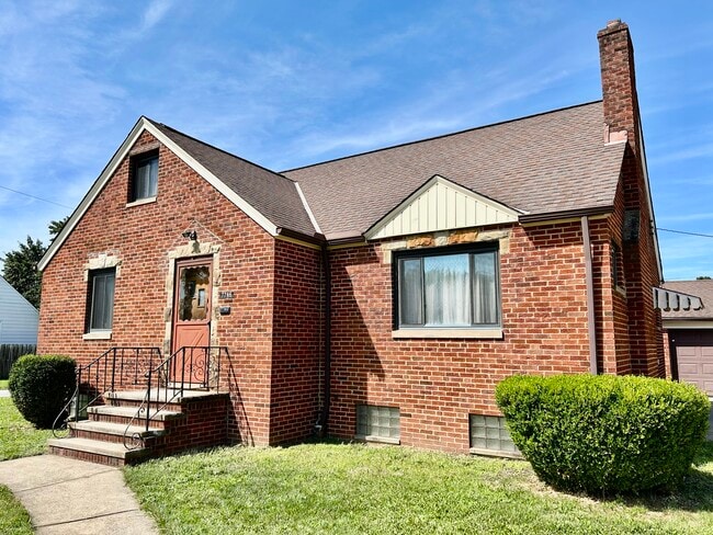 property at 7716 Kenilworth Ave