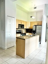 3062 Bird Ave, Unit # E1 in Miami, FL - Building Photo - Building Photo